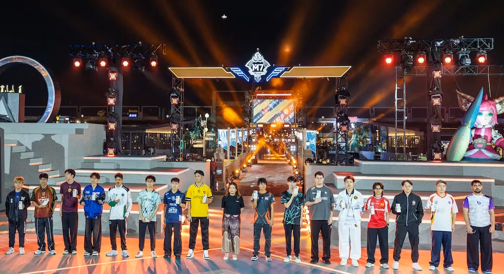 realme-15-pro-takes-center-stage-as-official-gaming-phone-for-m7-world-championship-image-1